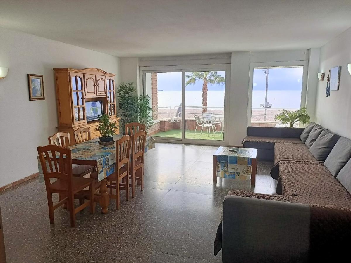 Piso Jover Alojamiento Para Mayores De 25 Anos !! Lloret de Mar Esterno foto